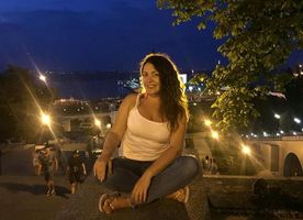 Alesya, United Kingdom